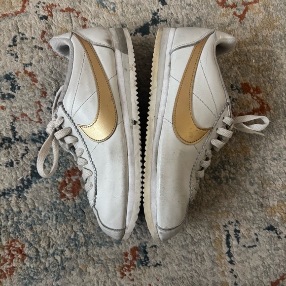 Nike Women's Cortez Sneakers in Off White and Gold - Picture 7 of 12